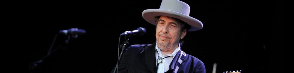2 jaar na zijn uitverkocht concert in Vorst Nationaal, keert Bob Dylan terug naar België