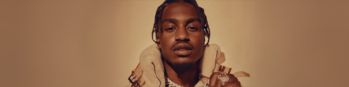 Op zaterdag 19 oktober komt de Amerikaanse rapper Lil Tjay naar Vorst Nationaal